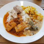 ヴェヌス サウス インディアン ダイニング - ランチビュッフェ(1000円) この日はチキンクルマ、フィッシュカリー、ヒヨコ豆とオクラ、野菜の香味炒め