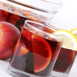 魚介ビストロｓａｓａｙａｋｉｔｏｋｉｔｏ - 人気のサングリアにお得なサイズが登場！