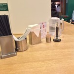 カーザ ルカ - 店内奥側のカウンター席はこんな感じ