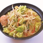 情熱食堂 - 炒め野菜味噌ラーメン(野菜500g)(麺大盛り無料)　850円