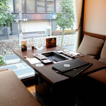 李昇 - ２階のくつろげる窓際の席を予約