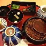 あつた蓬莱軒 松坂屋店