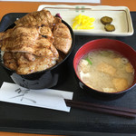 ぶた福 - ミックス豚丼 880円