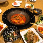 オモニ韓国家庭料理 - 