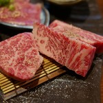 焼肉ダイニング甲 - 上ロース