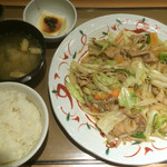 Yayoi Ken - たっぷり野菜の肉野菜炒め定食