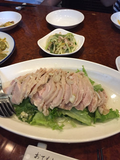 Kinyou - お店特製のタレは塩ベースでした。よだれ鶏のようなものを想像してましたがチョット違ってましたね〜！