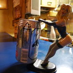 ビッグサー - ビールを注いでくれるカノジョ