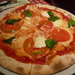 PIZZERIA PETIT ROSA - ☆ピッツァマルゲリータ（＾◇＾）☆