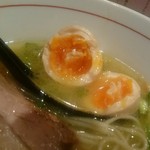 地球の中華そば - 特製白湯ラーメン・1000円