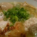 地球の中華そば - 特製白湯ラーメン・1000円