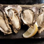 甲殻類倶楽部 - 生牡蠣（ポン酢＆レモン汁で♪）