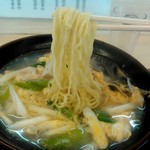 Ajinohousaku - 麺、スープ、具材、旨いです。