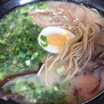 金太郎ラーメン - 麺はこんな感じ