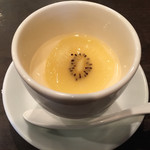 中国酒家 大三元 - 杏仁豆腐