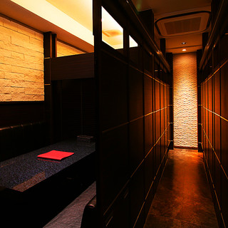 大切な方とゆったりできる個室がございます。