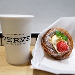 ヴァーヴ コーヒー ロースターズ - アメリカーノ、カリフォルニアクロワッサン