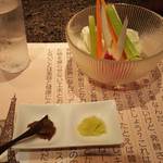 パリコレ歌舞伎町 - 野菜スティックに、味噌＆オリーブ