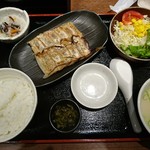 テムジン - 餃子定食