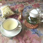 天意の里　ハーブガーデン - 40分かかったカモミール摘み、ハーブティー350円で休憩