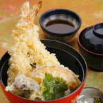 Extra large shrimp Ten-don (tempura rice bowl)