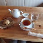 オトナイ - 紅茶（ポットサービス）にスコーンつけて600円