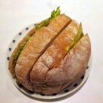 パン工場 - 料理写真:全粒サンド¥291