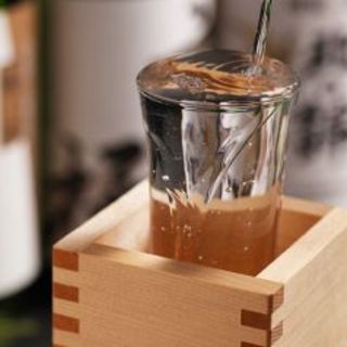 料理と合う！各地の地酒を取り揃え◎飲み比べセットもあり〼