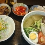 韓国の家 - 冷麺定食（税込980円）（写真はご飯抜き）（2016.6）