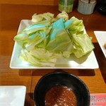 炭火焼肉 ロック - キャベツ　お通し