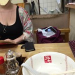 らーめん弥七 - 相席のロシアンビューティー♡