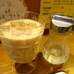 カレーや デッカオ - ロイヤルミルクティ