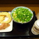 丸亀製麺 - かけうどんとトッピングと缶ビール（２９０円）