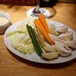MUSHROOM TOKYO - マッシュルームの特製バーニャガウダ