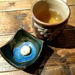 もいわ太陽食堂 - サービスの手作りお菓子とあったかいさんぴん茶。