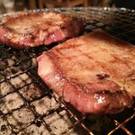 焼肉ロクマルBBQ - 炭火でジュージュー(*´ω｀*)