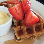 The veranda at The Beachhouse - ワッフル