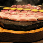 銀座 あまくさ 青山外苑 - 天草大王とマロン豚の溶岩焼き