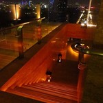 Hôtel des Arts - 上へあがる階段