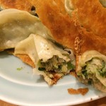 寺尾屋 - 201606 寺尾屋　★大口餃子（7個 150円）★餃子の正体！