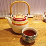 まる福 - 急須提供の冷茶！！(o^―^o)