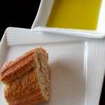 Dining & Bar TENQOO - パンとオリーブ