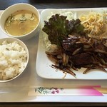 Mon - 焼肉定食