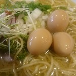 丿貫 - 夏季限定「冷やし牡蠣そば」700円　ウズラの味玉50円