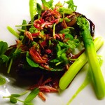 ヒカリヤ ニシ - 信州牛のサーロインと桜エビとアスパラ