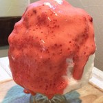 ブン ブン ブラウ カフェ ウィズ ビーハイヴ - いちごエスプーマ 800円