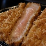 みな豚 - 料理写真:サクサクジューシーなロースかつ