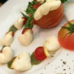 Uno - トマトとモッツァレラのカプレーゼ