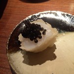 天ぷら 元吉 - アオリイカのキャビア乗せ