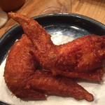 立ち吞み酒場 よかたい - 160609福岡　よかたいほろよい通り店　手羽先102円